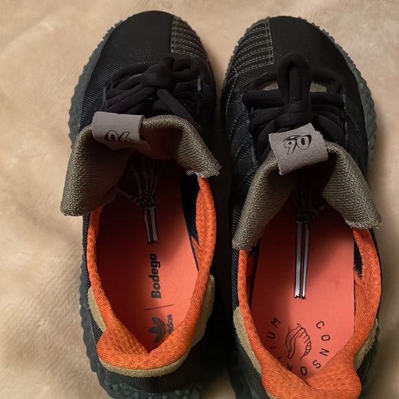 Adidas - Picture 7 of 8